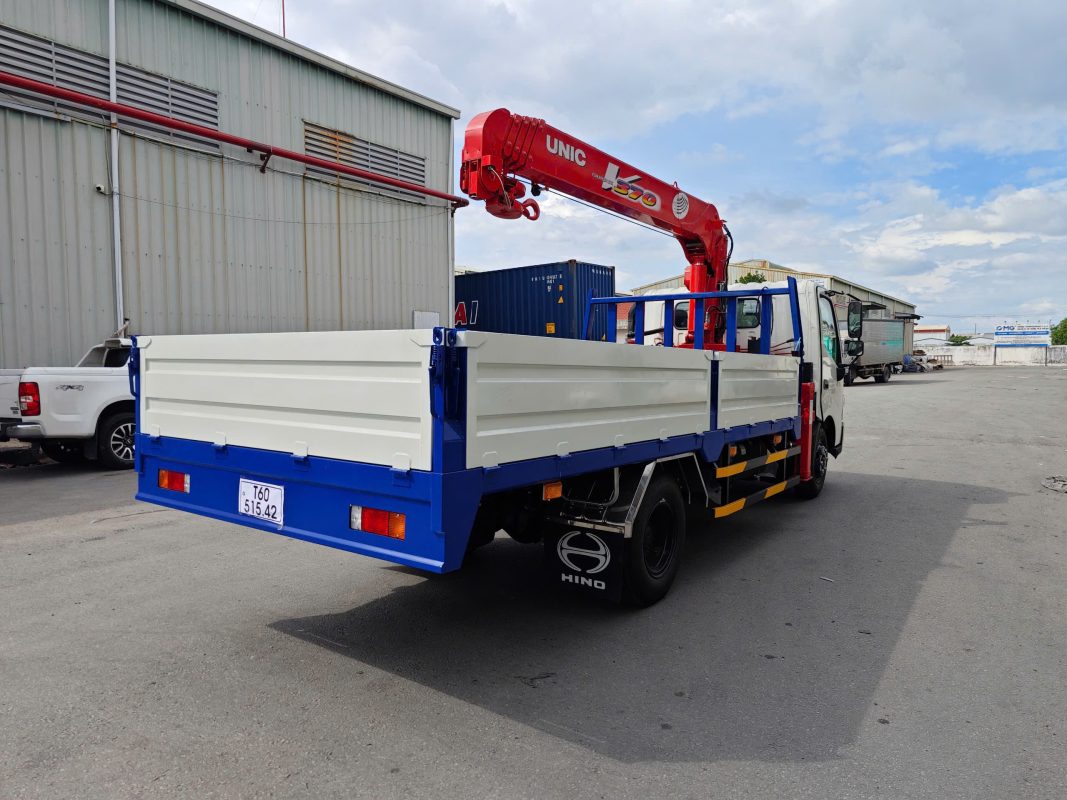 Xe Cẩu Hino XZU720 Euro5 2.5 Tấn