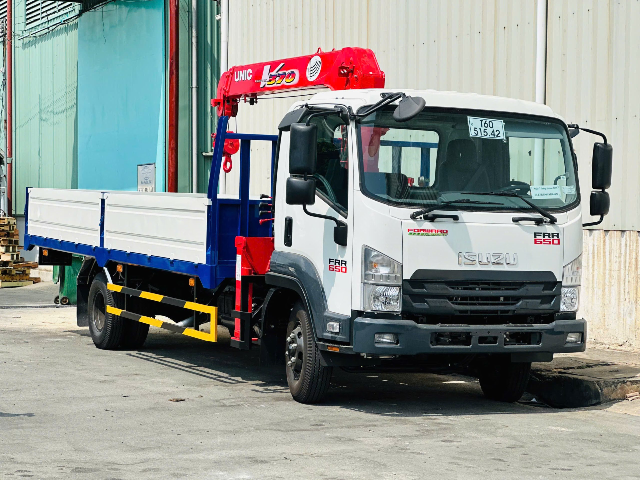 Xe cẩu Isuzu FRR90QE5 Euro5 5 Tấn